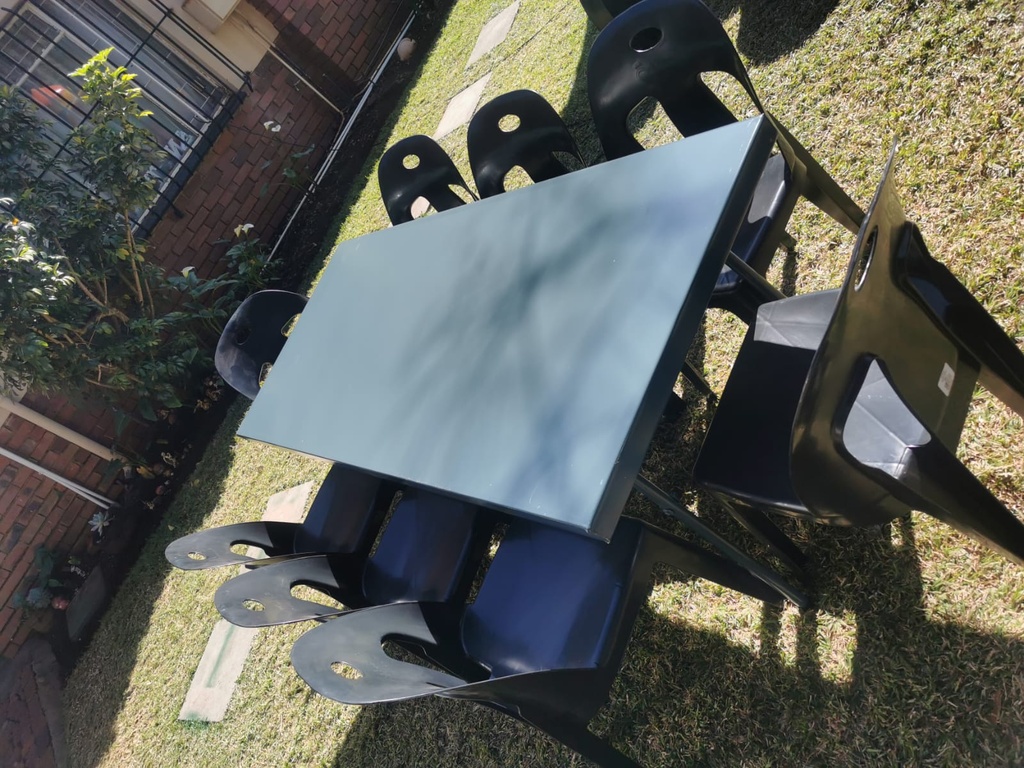 Adult metal table 
