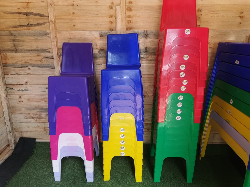 Kids plastic chair 